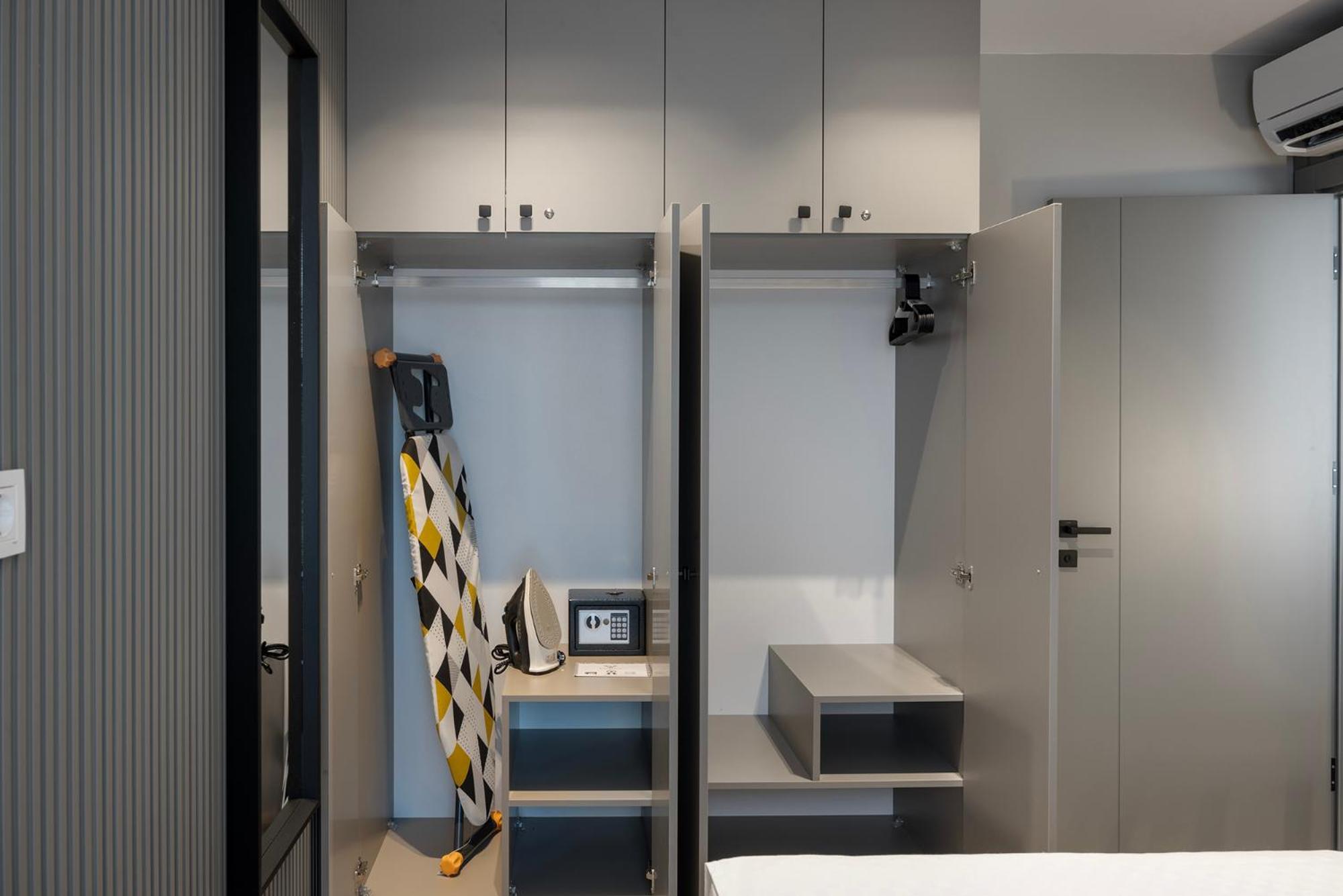 Mel House Lara Daire