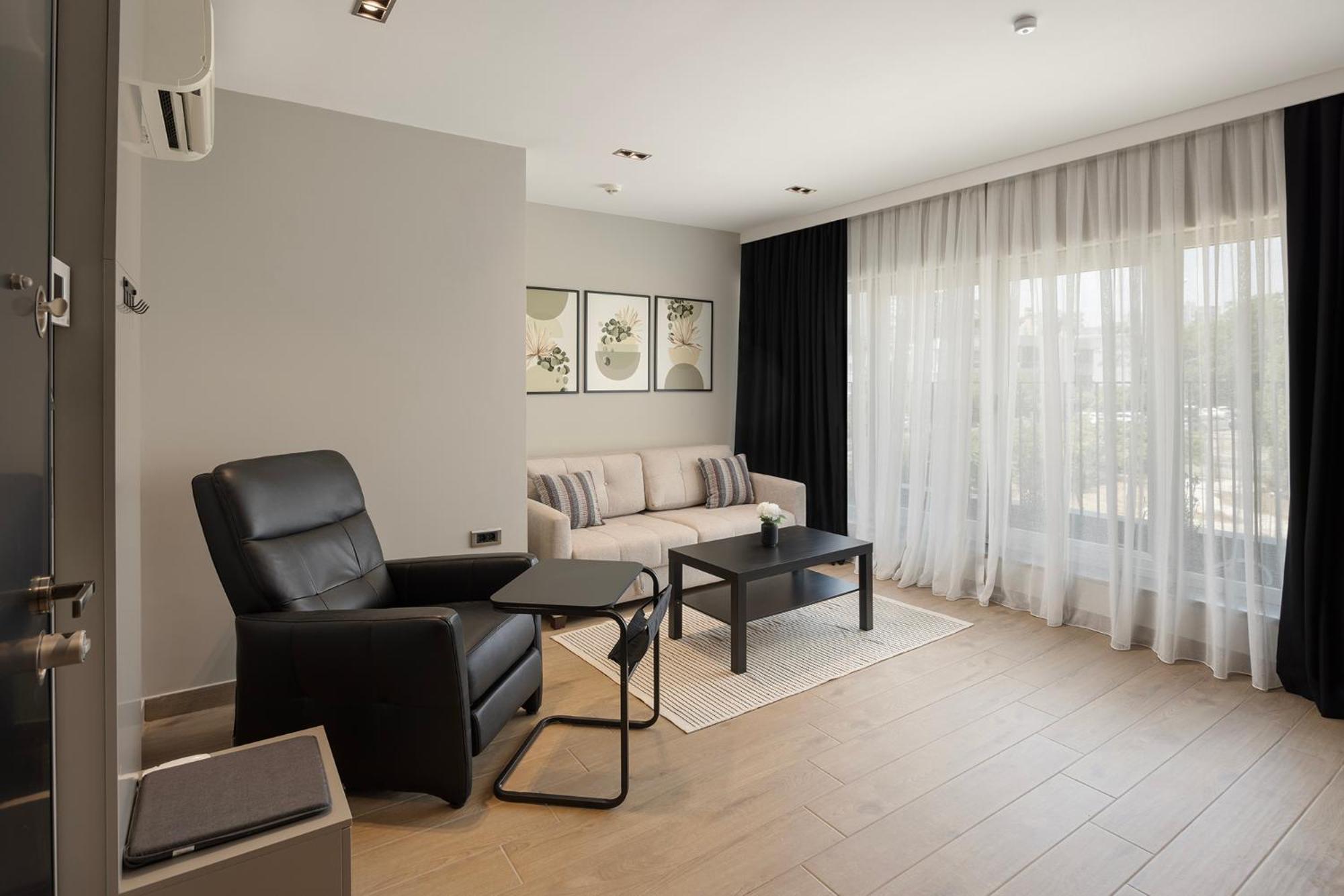 Daire Mel House Lara Antalya